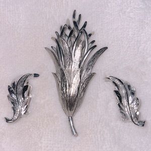 Silver Brooch and Leaf Earring Set